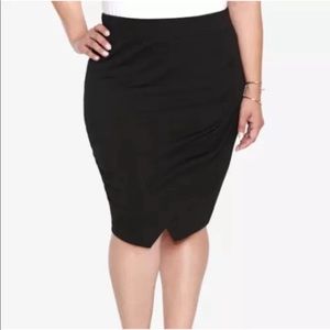 Torrid Pull On Envelope Skirt